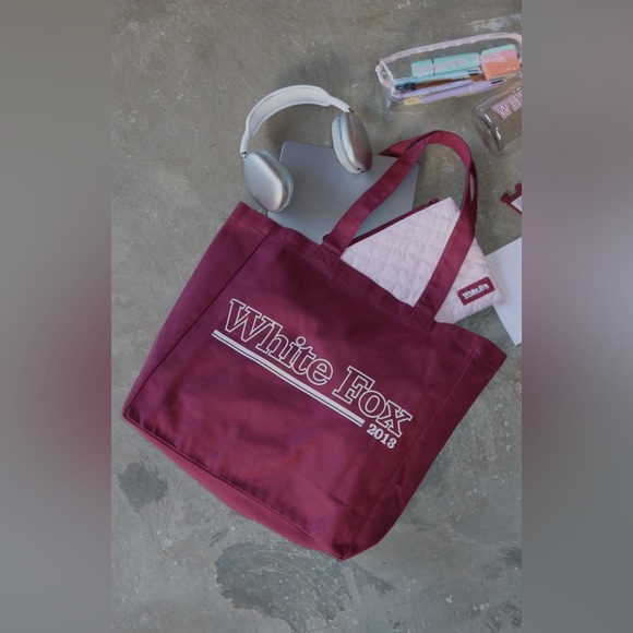 White Fox No Hesitation Tote Bag in Burgundy/Pink - Picture 8 of 9